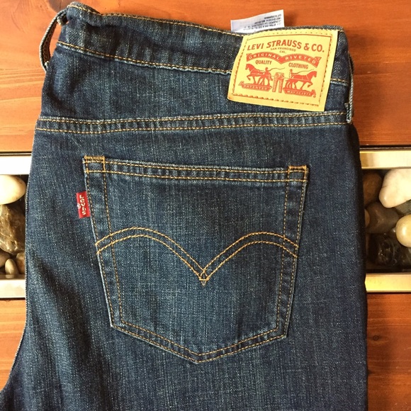 Levi's boyfriend cut jeans
