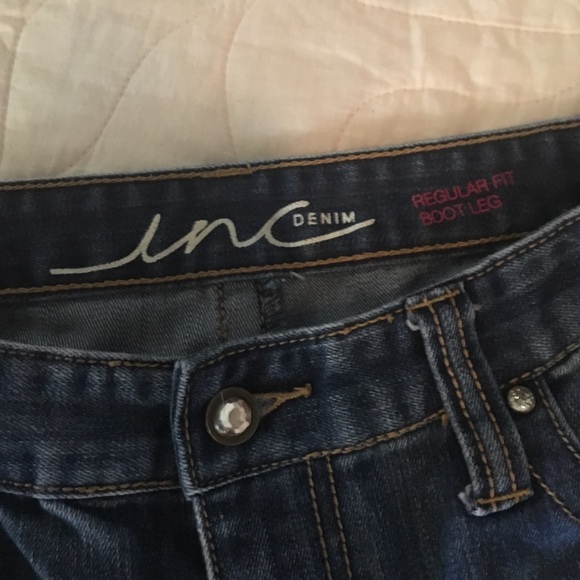 Jeans - Picture 2 of 4