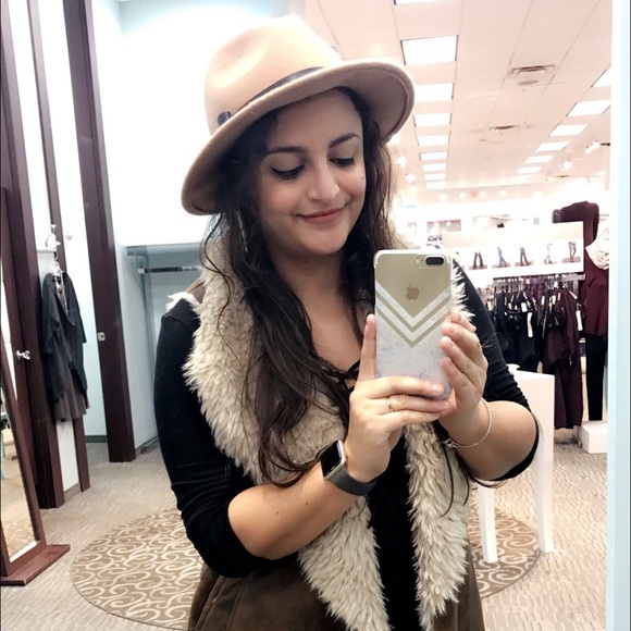 Meet your Posher, Baraah