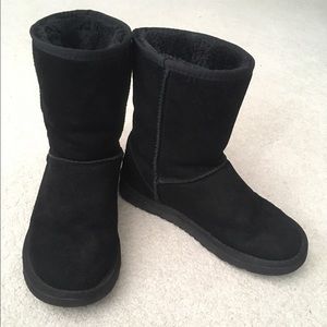 Classic Ugg Boot Women's size 8