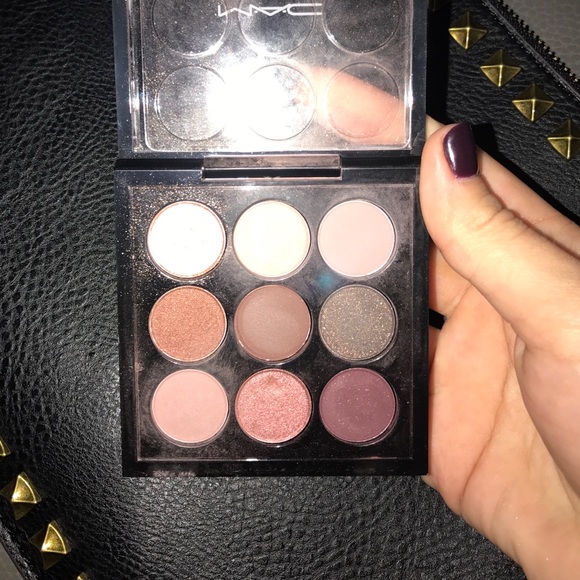 ✨ MAC BURGUNDY X NINE EYESHADOW PALETTE ✨