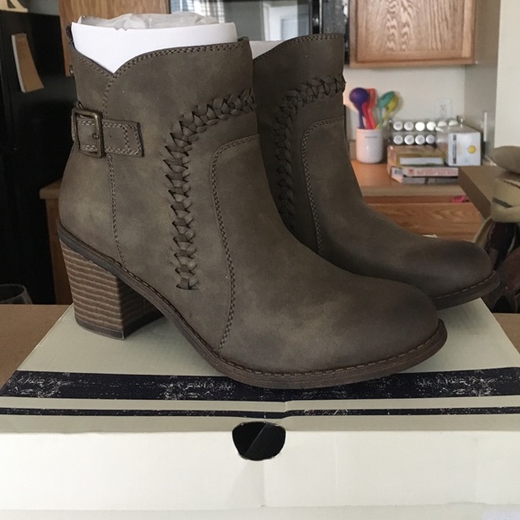 Roxy Booties