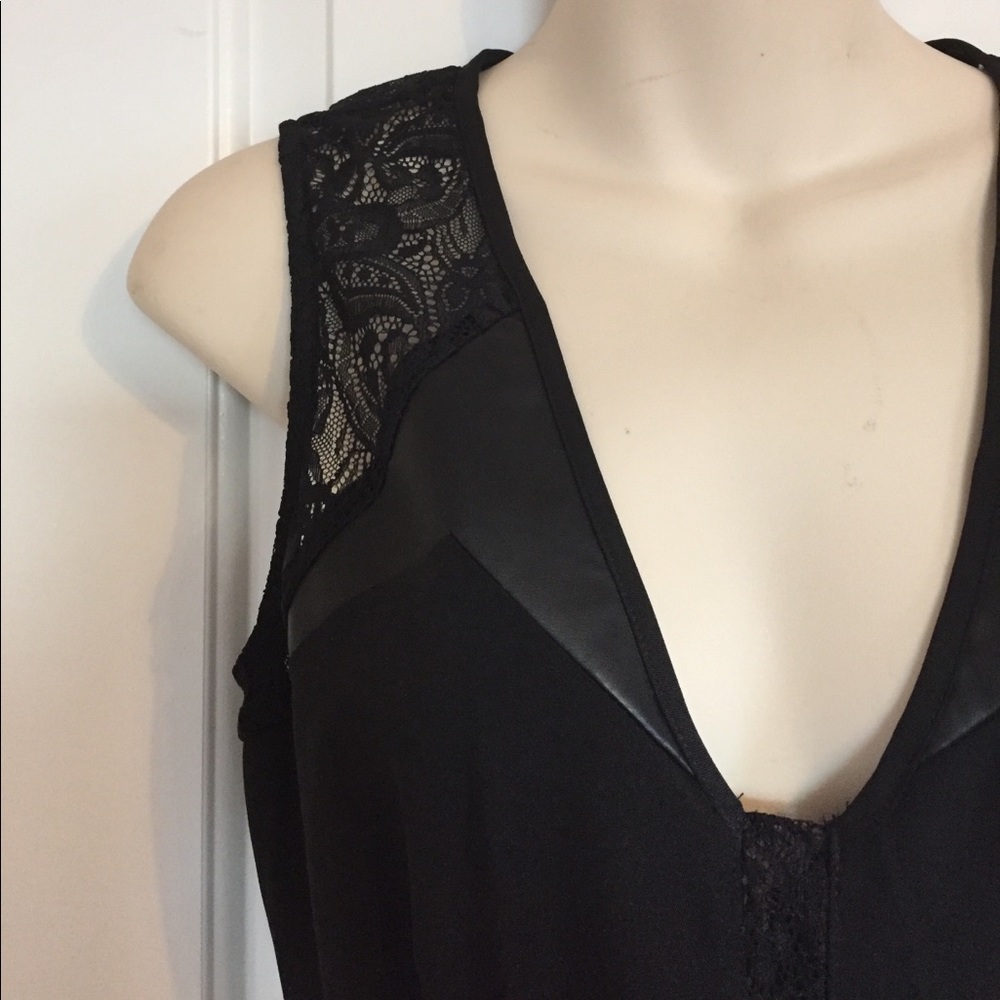 🌟🌟NEW CHIC BLACK JUMPSUIT 🌟🌟 - Picture 5 of 6