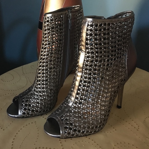 Sam Edelman Pewter "Aubriana" Size 6 - Picture 2 of 5