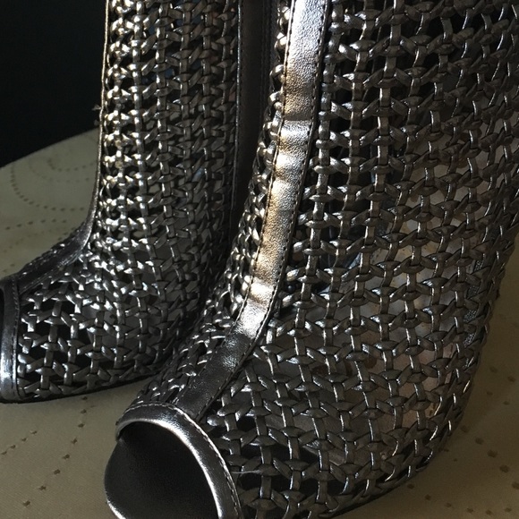 Sam Edelman Pewter "Aubriana" Size 6 - Picture 3 of 5