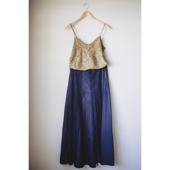 Lace Tank - Picture 3 of 3