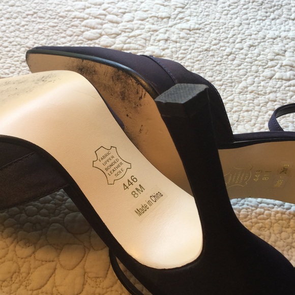 STUNNING STRAPPIES - Picture 4 of 4