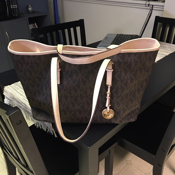 Micheal kors tote