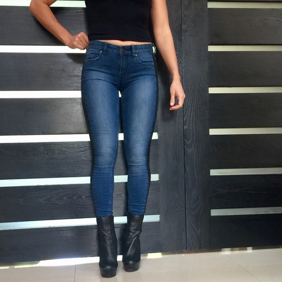 jeans with side lines