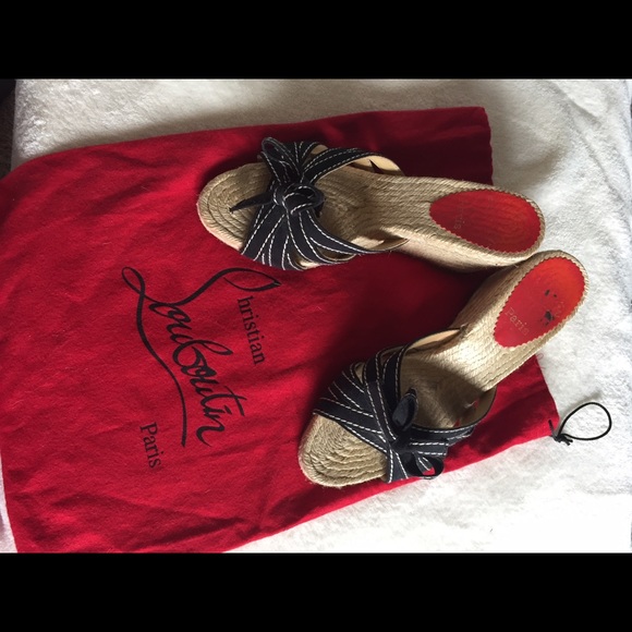 ❤👡 LOUBOUTIN TIBURON WEDGES