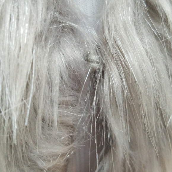 HP🎉Silver/Grey Faux Fur Vest - Picture 5 of 7