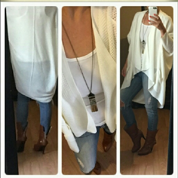 Oversized Ivory cardi - Med