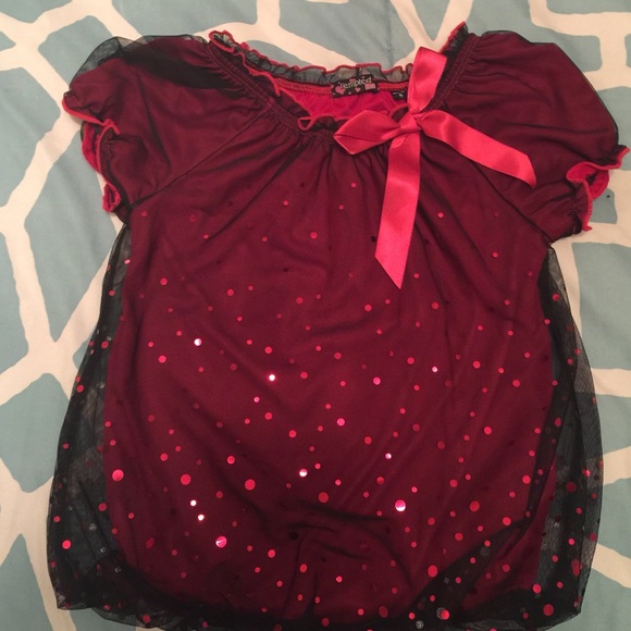 Perfect for the holidays. Cute little girl's top.