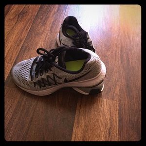 Size 2 child white & black Nike Zoom running shoes