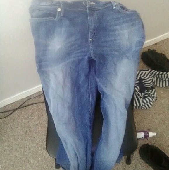 BRAND NEW!!  Women true religion jeans