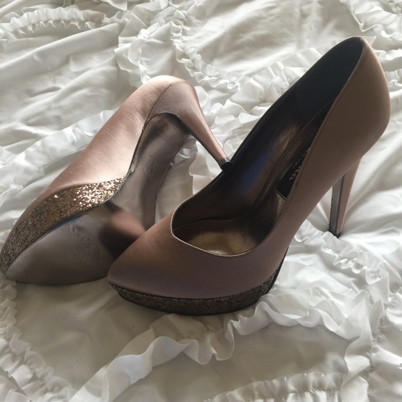 Heels - Picture 2 of 2