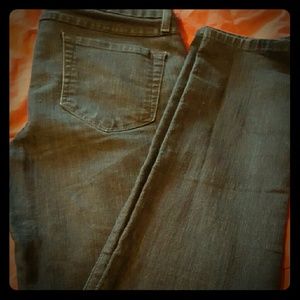 Dark blue stretch jean