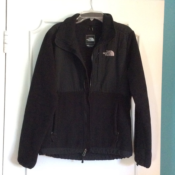 Black north face jacket