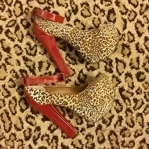 Gently Used Platform Leopard Print Mary Jane Pumps