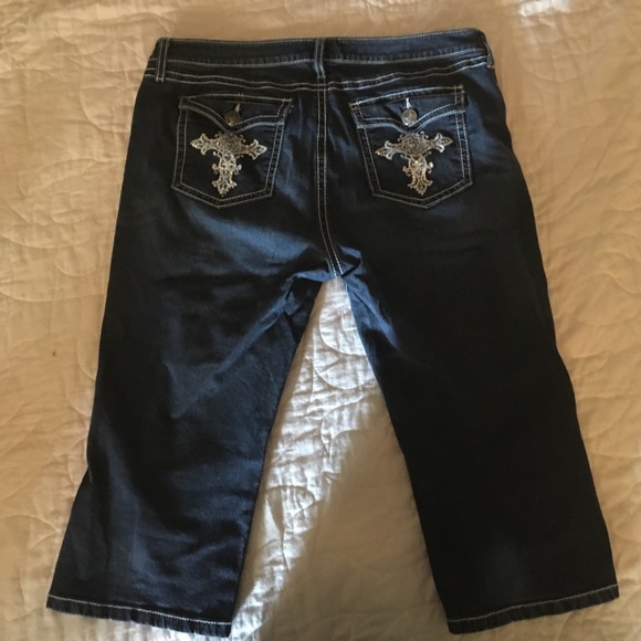 Rock47 Capris - Picture 2 of 3