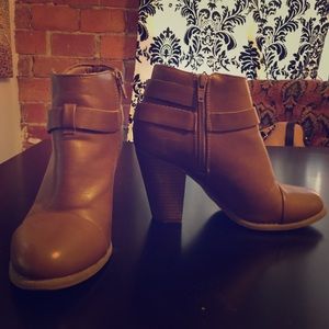 Lauren Conrad Boots