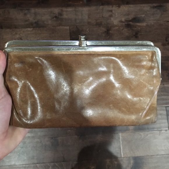 Hobo clutch. Brown soft leather.