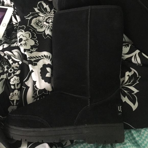 black ugg boots