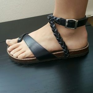 Muk Luks black sandals