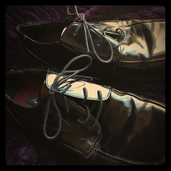 Dress shoes