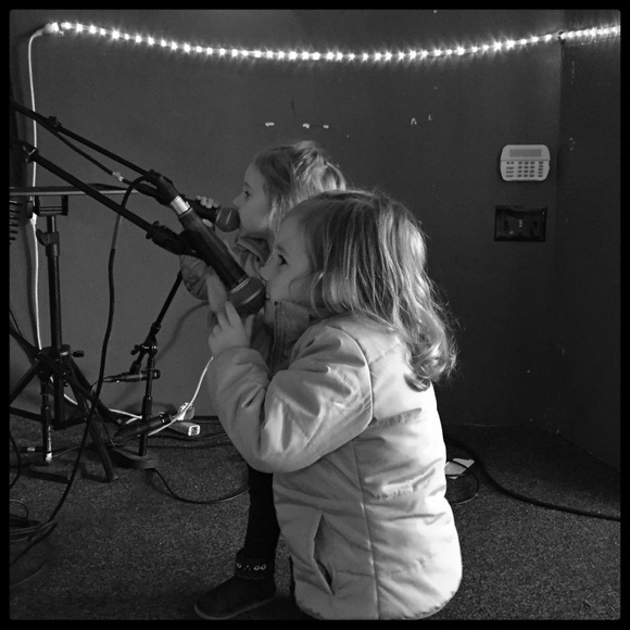 Artist and Mom - Meet your Punky Posher, Sass 💕 - Picture 6 of 16