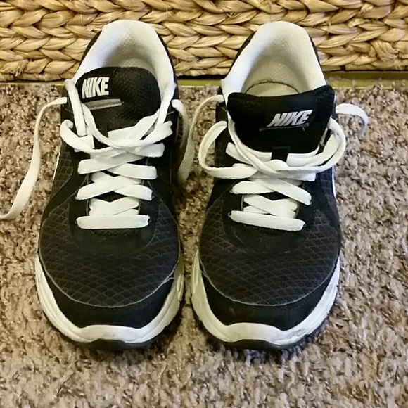 SNOW DAY CLEAR OUT Nike Athletic shoe