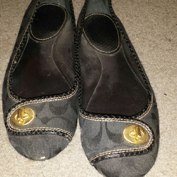 Coach flats