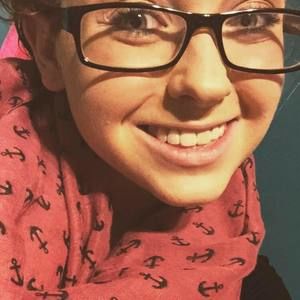 Meet your Posher, Casey