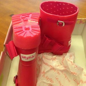 YoKids rain boots - new never worn