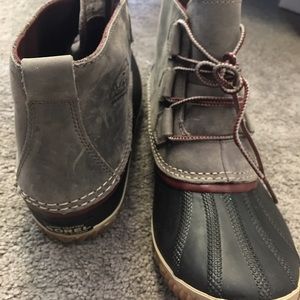 Out-N-About Gray Sorel Boots