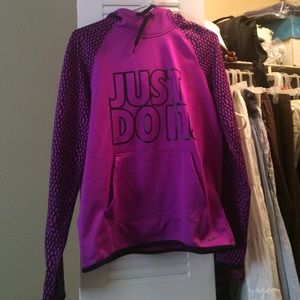 Nike women's small jacket therms fit