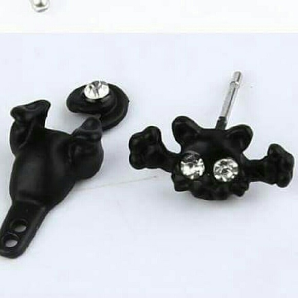 2/$10 Kitty Cat earrings - Picture 3 of 4