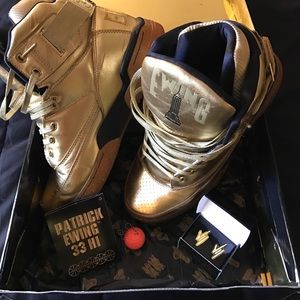 Ewing: 33 Hi x Packer "Aloysius" - Teyana Taylor