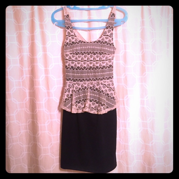 BCBG Black with Cream Lace Cocktail Dress NWT - Picture 1 of 4