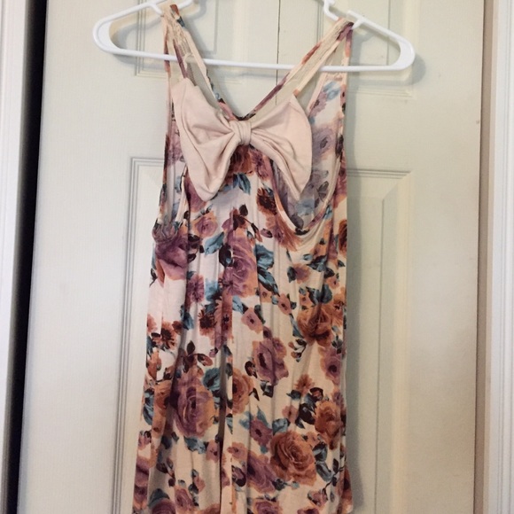 Top - Picture 2 of 2