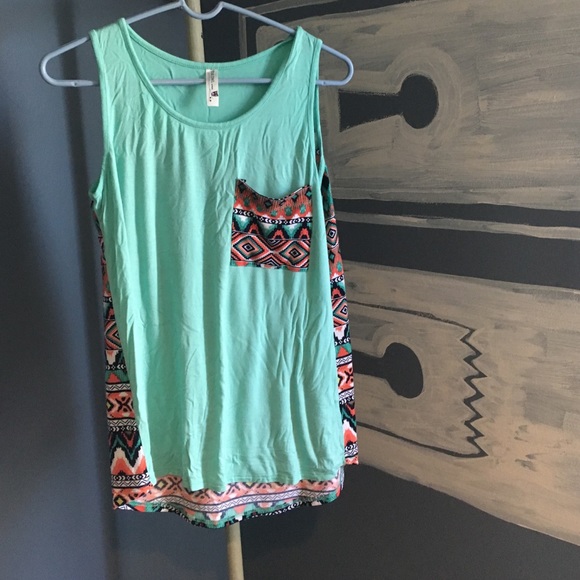 💥Final Price💥 FIRM - Teal & Pattern Tank Top