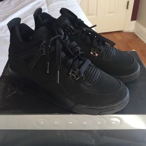 Jordan Retro 4 All Back