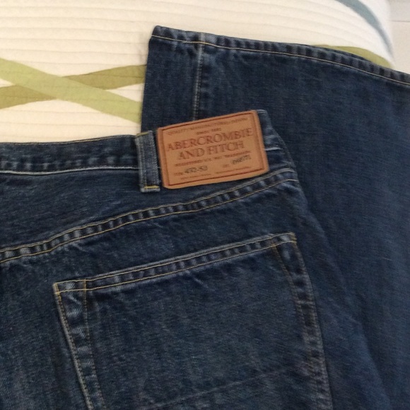 Blue jeans - Picture 3 of 3