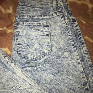 Acid wash jeans