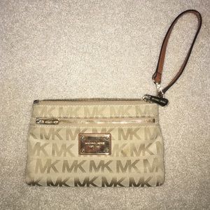 MICHAEL Michael Kors logo large wristlet