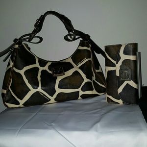 Dooney and Bourke Giraffe