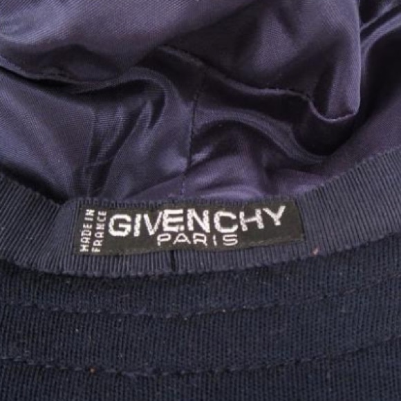 GIVENCHY Size SMALL navy WOOL bucket hat $550
