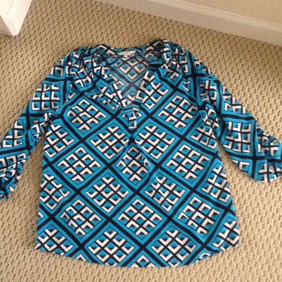 XS Crown & Ivy 3/4 sleeve top