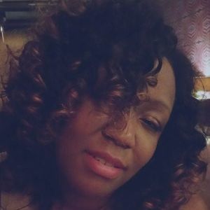 Meet your Posher, Latisha