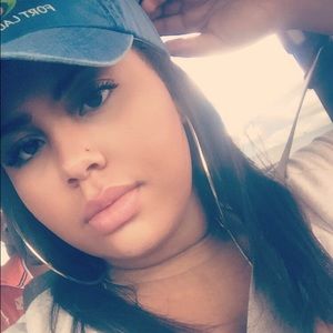 Meet your Posher, Selena